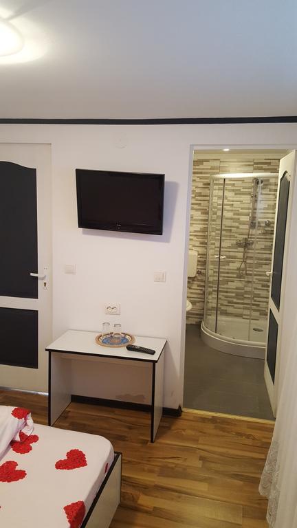 Casa Leo Apartment Hateg Luaran gambar
